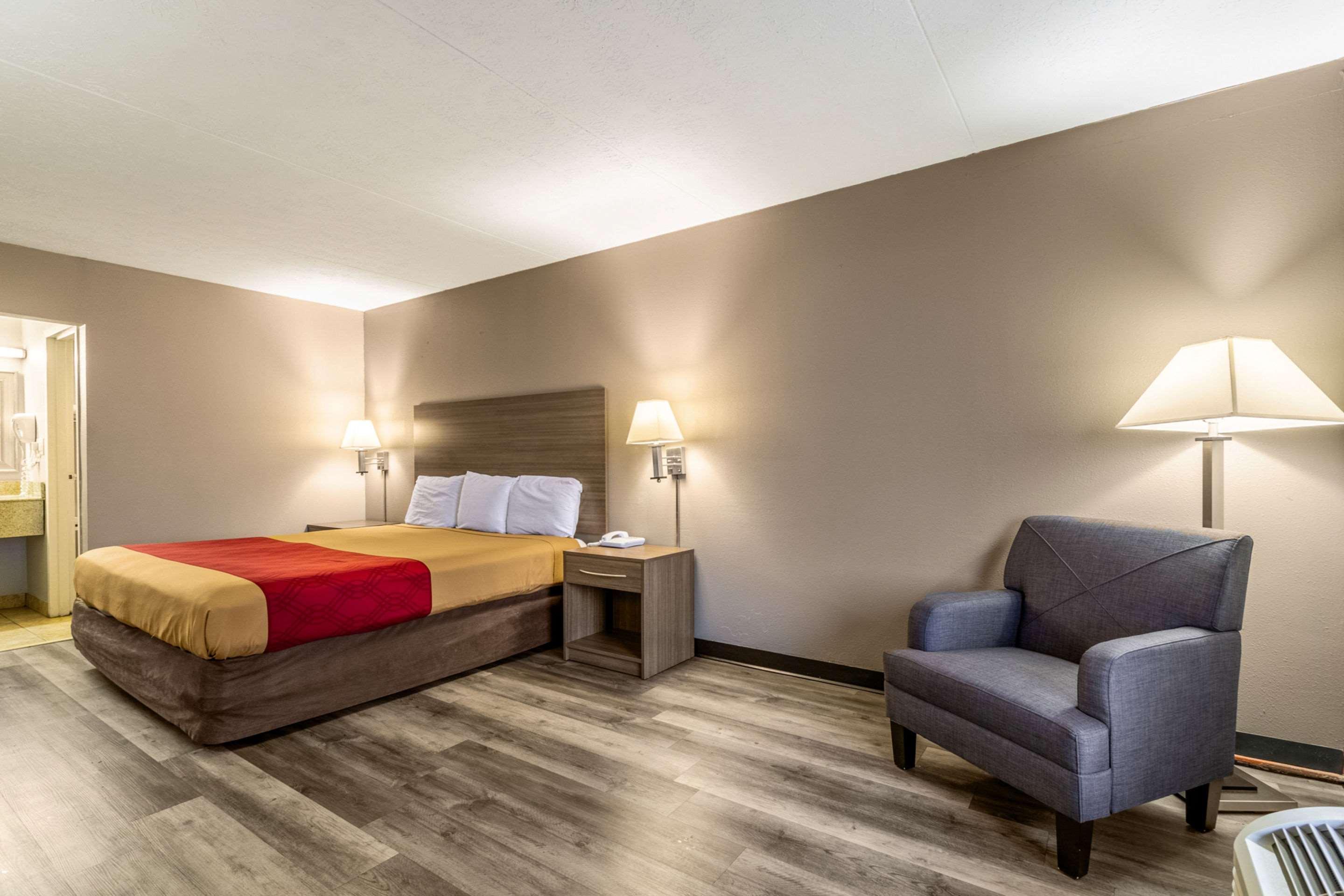 Econo Lodge Seymour Extérieur photo